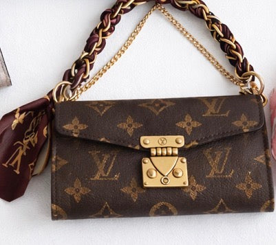 Amour Abella (pre-order)